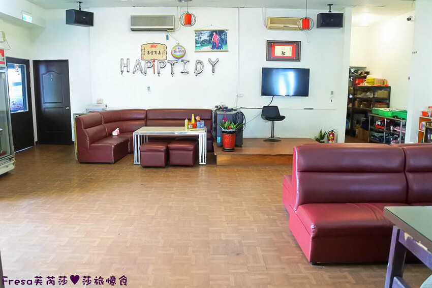 台南小吃【龍園温體牛肉湯】三層牛肉湯超推薦！牛肉滑嫩大塊湯頭超鮮甜.搭配熱炒全家吃飽飽│卡拉ＯＫ歡唱│