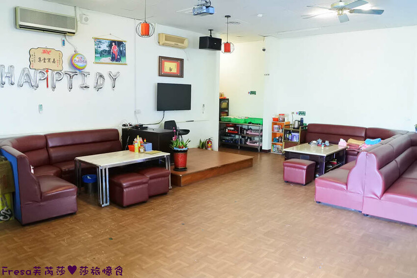 台南小吃【龍園温體牛肉湯】三層牛肉湯超推薦！牛肉滑嫩大塊湯頭超鮮甜.搭配熱炒全家吃飽飽│卡拉ＯＫ歡唱│