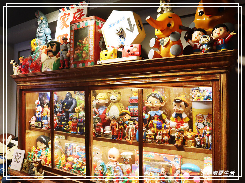 隹又隹咖哩-桃園中壢/濃濃復古風公仔x古玩~內用還可免費加飯醬