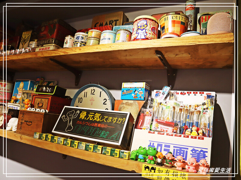 隹又隹咖哩-桃園中壢/濃濃復古風公仔x古玩~內用還可免費加飯醬