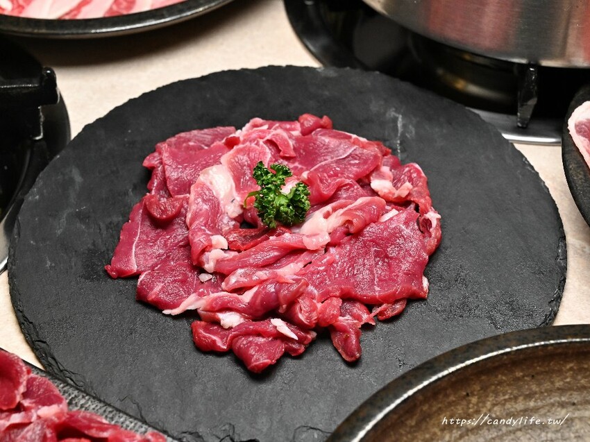 羊鮮森溫體涮羊肉精緻火鍋｜勤美商圈新開溫體羊火鍋，採個人套餐，生意超好～