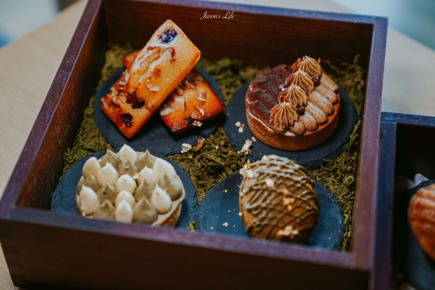 【台中北屯｜美食】枯山円敷YEN KARESAN。預約制，大坑枯山水日式庭院、黑色侘寂環境，金箔午茶組儀式感十