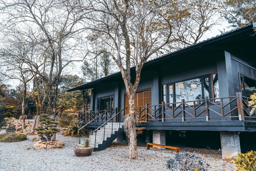 【台中北屯｜美食】枯山円敷YEN KARESAN。預約制，大坑枯山水日式庭院、黑色侘寂環境，金箔午茶組儀式感十