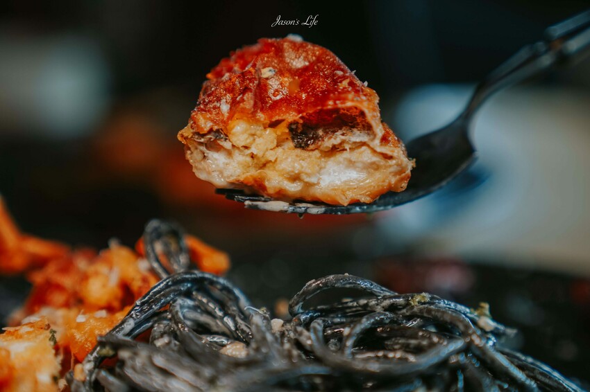 【台中北屯｜美食】枯山円敷YEN KARESAN。預約制，大坑枯山水日式庭院、黑色侘寂環境，金箔午茶組儀式感十