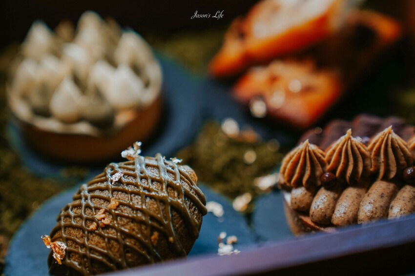 【台中北屯｜美食】枯山円敷YEN KARESAN。預約制，大坑枯山水日式庭院、黑色侘寂環境，金箔午茶組儀式感十