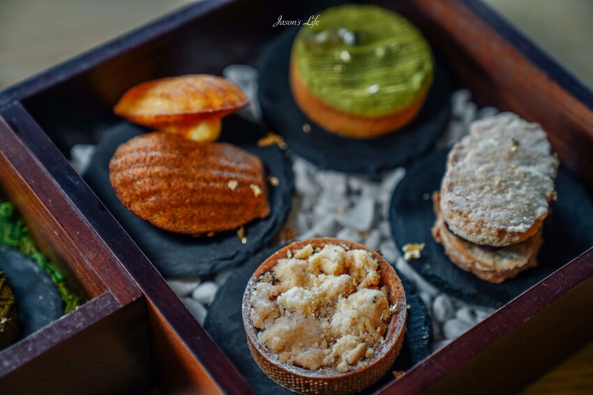 【台中北屯｜美食】枯山円敷YEN KARESAN。預約制，大坑枯山水日式庭院、黑色侘寂環境，金箔午茶組儀式感十