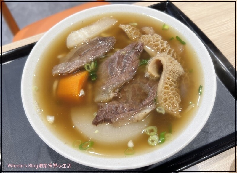 奉上牛骨麵(林口好吃牛肉麵牛骨麵+昕境廣場三井附近好吃的+林口美食) 15.jpg 奉上牛骨麵(林口好吃牛肉麵牛骨麵+昕境廣場三井附近好吃的+林口美食) 15.jpg