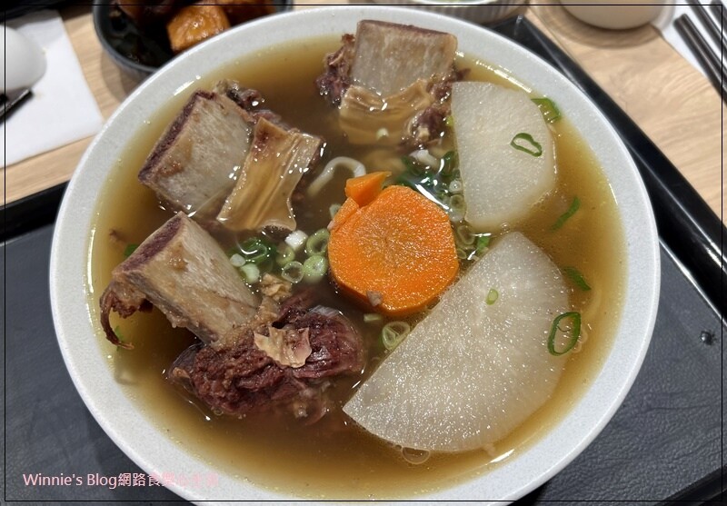 奉上牛骨麵(林口好吃牛肉麵牛骨麵+昕境廣場三井附近好吃的+林口美食) 17.jpg 奉上牛骨麵(林口好吃牛肉麵牛骨麵+昕境廣場三井附近好吃的+林口美食) 17.jpg