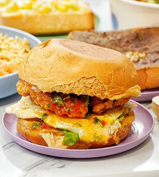 LINE_ALBUM_舞晨食 二傻夫婦_230228_6.jpg