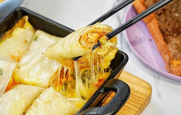 LINE_ALBUM_舞晨食 二傻夫婦_230228_14.jpg