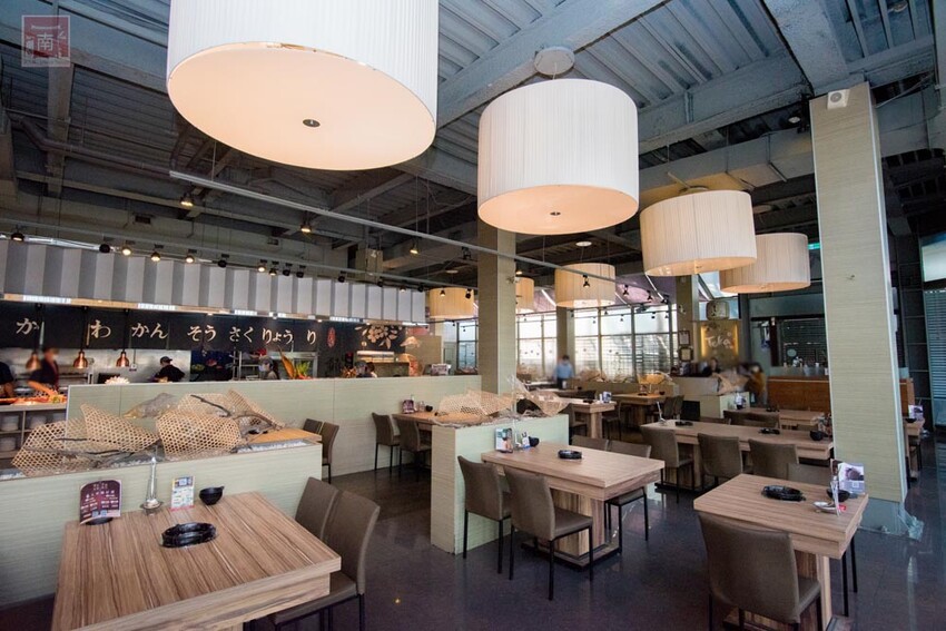 【臺南美食】東加和漢創作料理再升級“雙料無限暢食”，日本料理加上鴛鴦鍋任你夾，日料強打生魚片、大魷魚、炸蝦天婦羅等，火鍋強打湯底、活蝦、藍蟹吃到飽~東加和漢創作料理   - 南人幫