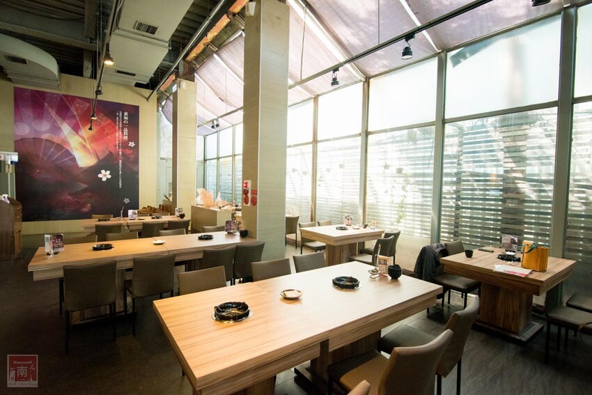 【臺南美食】東加和漢創作料理再升級“雙料無限暢食”，日本料理加上鴛鴦鍋任你夾，日料強打生魚片、大魷魚、炸蝦天婦羅等，火鍋強打湯底、活蝦、藍蟹吃到飽~東加和漢創作料理   - 南人幫