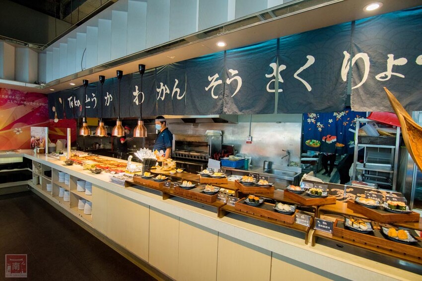 【臺南美食】東加和漢創作料理再升級“雙料無限暢食”，日本料理加上鴛鴦鍋任你夾，日料強打生魚片、大魷魚、炸蝦天婦羅等，火鍋強打湯底、活蝦、藍蟹吃到飽~東加和漢創作料理   - 南人幫