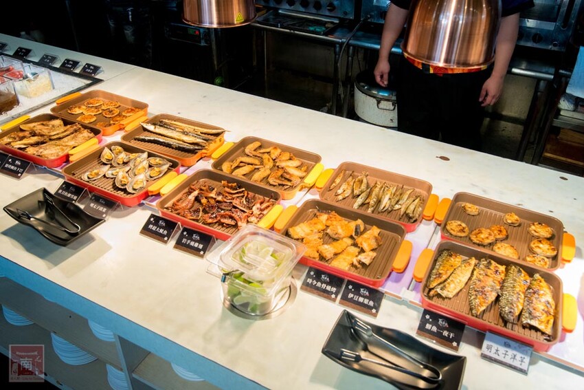 【臺南美食】東加和漢創作料理再升級“雙料無限暢食”，日本料理加上鴛鴦鍋任你夾，日料強打生魚片、大魷魚、炸蝦天婦羅等，火鍋強打湯底、活蝦、藍蟹吃到飽~東加和漢創作料理   - 南人幫