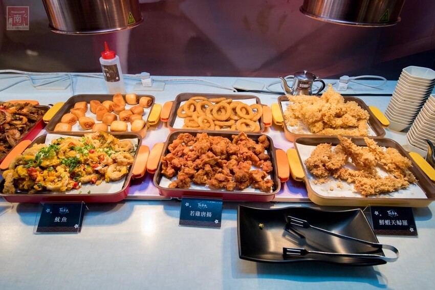 【臺南美食】東加和漢創作料理再升級“雙料無限暢食”，日本料理加上鴛鴦鍋任你夾，日料強打生魚片、大魷魚、炸蝦天婦羅等，火鍋強打湯底、活蝦、藍蟹吃到飽~東加和漢創作料理   - 南人幫