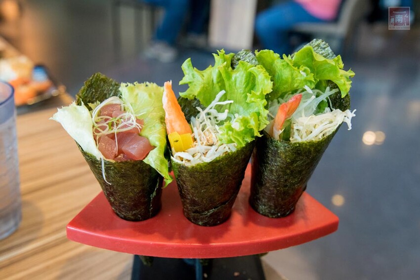 【臺南美食】東加和漢創作料理再升級“雙料無限暢食”，日本料理加上鴛鴦鍋任你夾，日料強打生魚片、大魷魚、炸蝦天婦羅等，火鍋強打湯底、活蝦、藍蟹吃到飽~東加和漢創作料理   - 南人幫