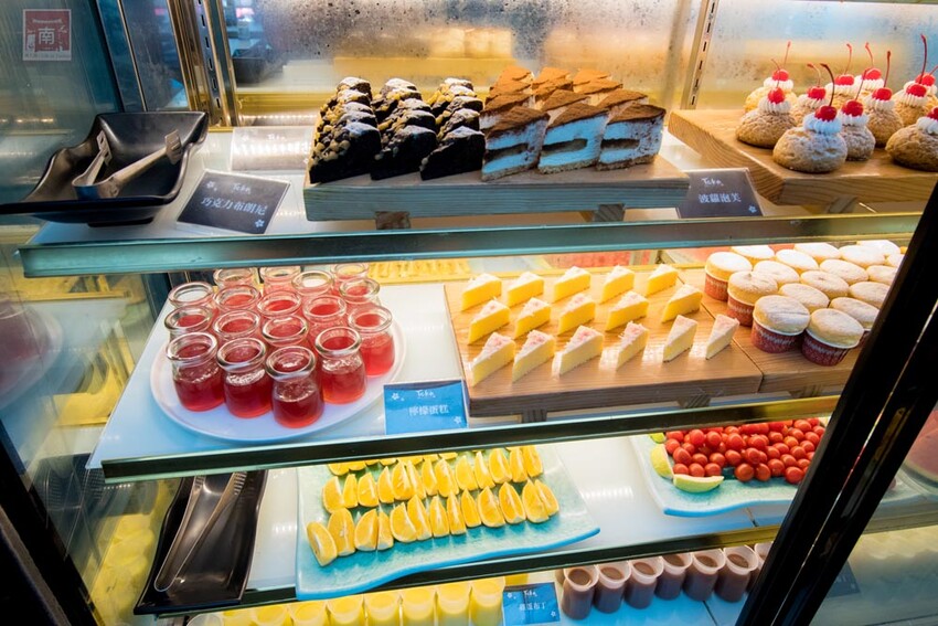 【臺南美食】東加和漢創作料理再升級“雙料無限暢食”，日本料理加上鴛鴦鍋任你夾，日料強打生魚片、大魷魚、炸蝦天婦羅等，火鍋強打湯底、活蝦、藍蟹吃到飽~東加和漢創作料理   - 南人幫