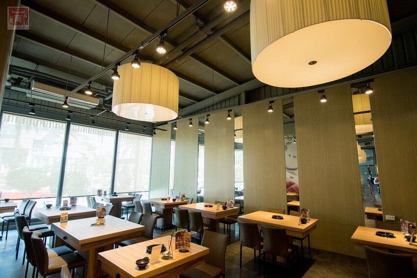 【臺南美食】東加和漢創作料理再升級“雙料無限暢食”，日本料理加上鴛鴦鍋任你夾，日料強打生魚片、大魷魚、炸蝦天婦羅等，火鍋強打湯底、活蝦、藍蟹吃到飽~東加和漢創作料理   - 南人幫