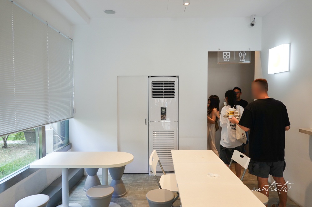 內湖科技園區早午餐！晚安早餐皮蛋肉鬆蛋餅必吃，上班族最愛推薦。