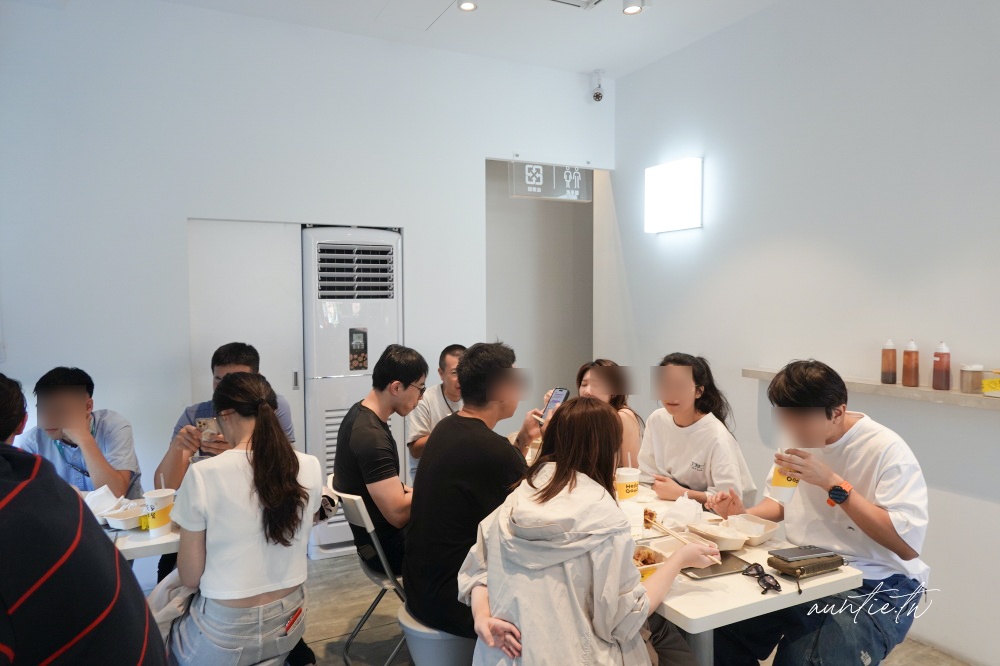 內湖科技園區早午餐！晚安早餐皮蛋肉鬆蛋餅必吃，上班族最愛推薦。