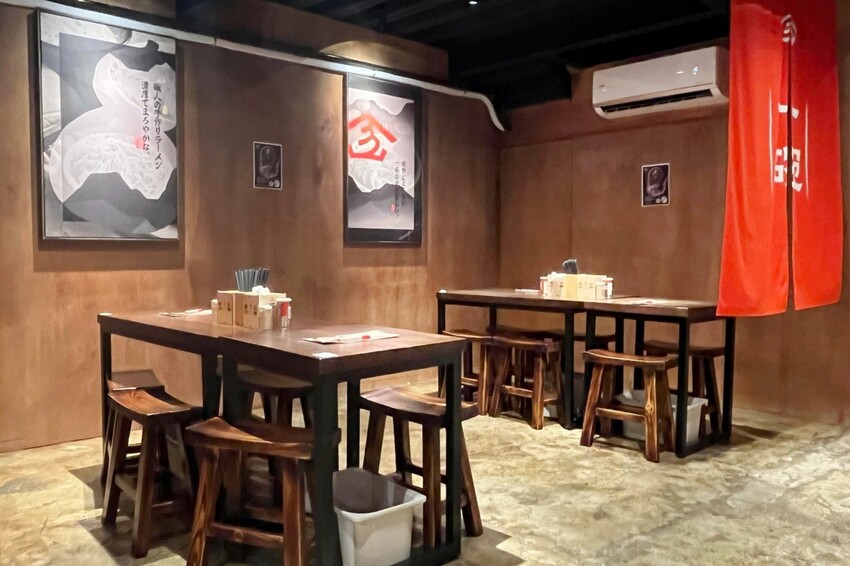 南投知名拉麵進軍台中，必吃埔里茭白筍拉麵，還有超狂爆量香菜拉麵等你來挑戰！