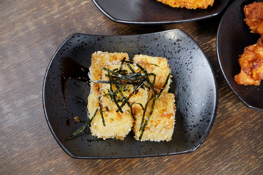 南投知名拉麵進軍台中，必吃埔里茭白筍拉麵，還有超狂爆量香菜拉麵等你來挑戰！