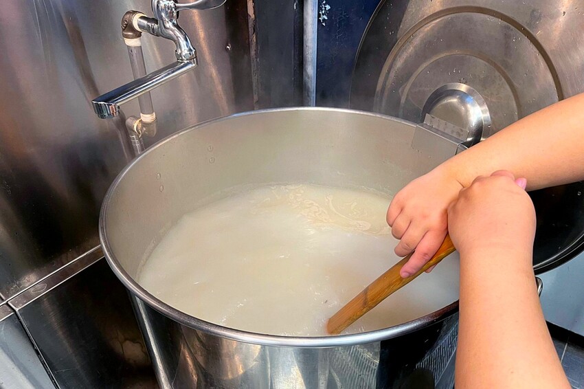 南投知名拉麵進軍台中，必吃埔里茭白筍拉麵，還有超狂爆量香菜拉麵等你來挑戰！