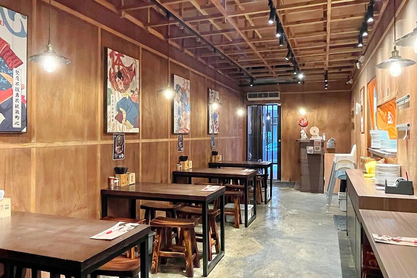 南投知名拉麵進軍台中，必吃埔里茭白筍拉麵，還有超狂爆量香菜拉麵等你來挑戰！