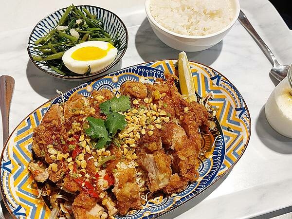 泰楊泰式料理13-椒麻雞飯套餐.jpg