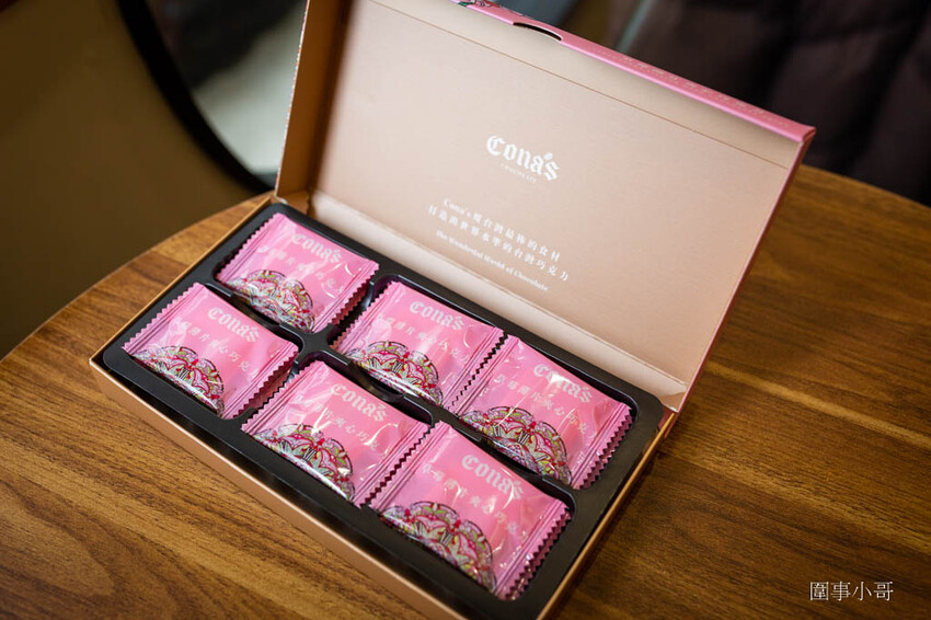 巧克力品牌推薦！我最喜愛的妮娜巧克力總算到貨啦～新品登場的紅烏龍茶榛果巧克力一定要試試！星座巧克力也是美到讓人捨不得吃呢。（邀約 @圍事小哥的幸福相框