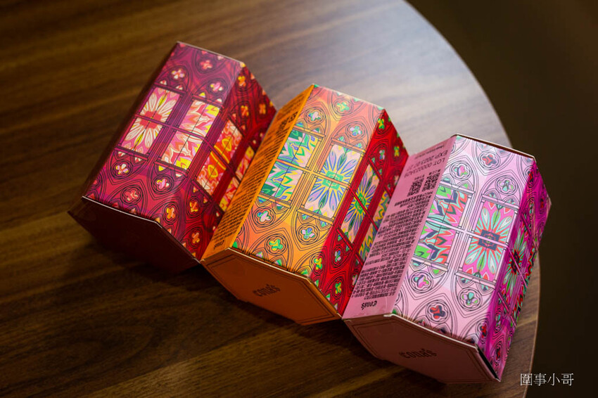 巧克力品牌推薦！我最喜愛的妮娜巧克力總算到貨啦～新品登場的紅烏龍茶榛果巧克力一定要試試！星座巧克力也是美到讓人捨不得吃呢。（邀約 @圍事小哥的幸福相框