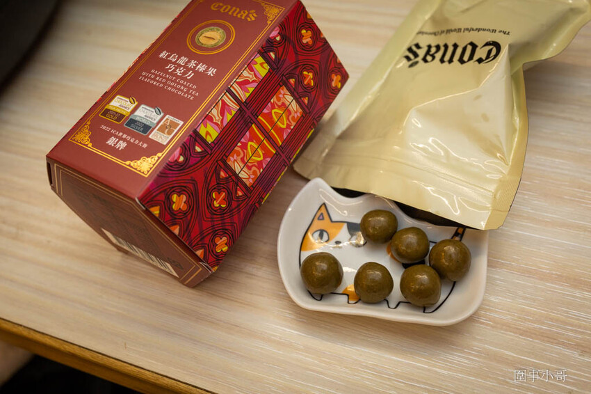 巧克力品牌推薦！我最喜愛的妮娜巧克力總算到貨啦～新品登場的紅烏龍茶榛果巧克力一定要試試！星座巧克力也是美到讓人捨不得吃呢。（邀約 @圍事小哥的幸福相框