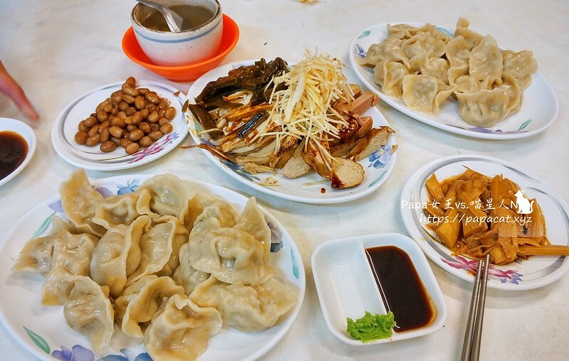 台中｜素食 不倒翁素食總店-水餃沾哇沙米(綠色芥末) 怎會這麼搭， 再訪