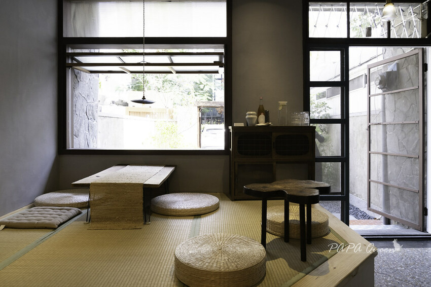 台中西區 | LENKA III 蘭卡三店 老屋 X榻榻米的甜點店!!