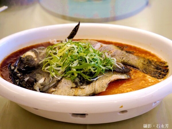 【台中美食】阿秋大肥鵝海鮮樓頂級現撈海鮮,料理職人手做創意美味。