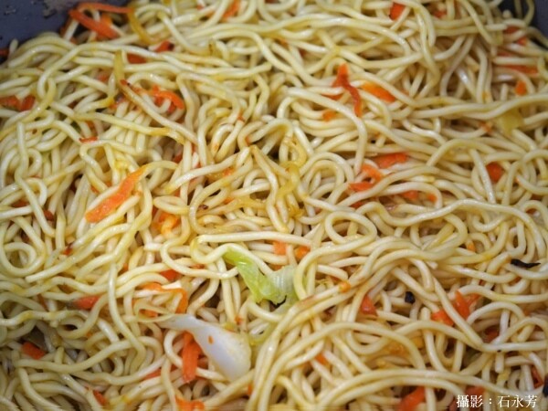 市場銅板美食玩皮爆脆皮五花肉-脆皮烤豬/豬腳/焢肉/大骨焢