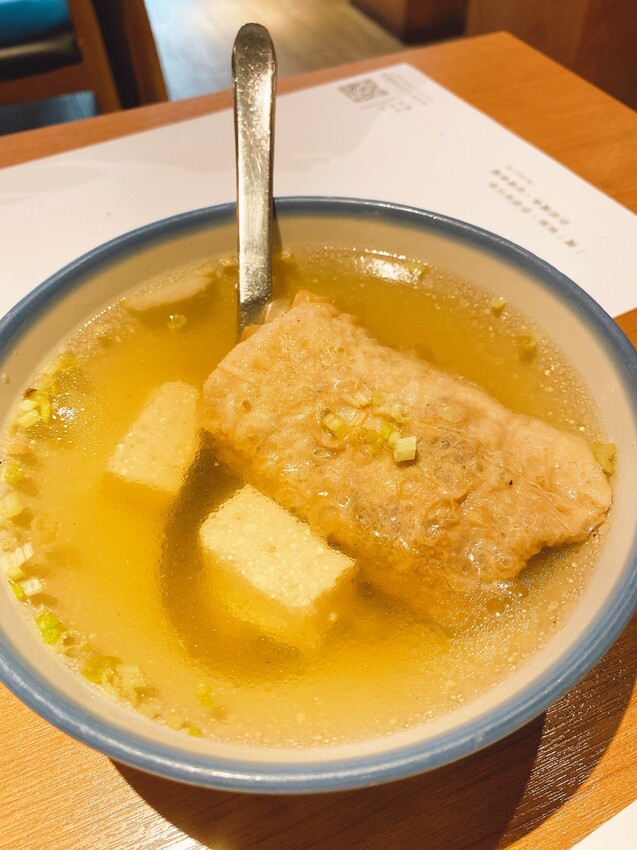 台中西屯區美食推薦~輕井澤旗下平價蔬食/素食餐廳【空也素麵食】