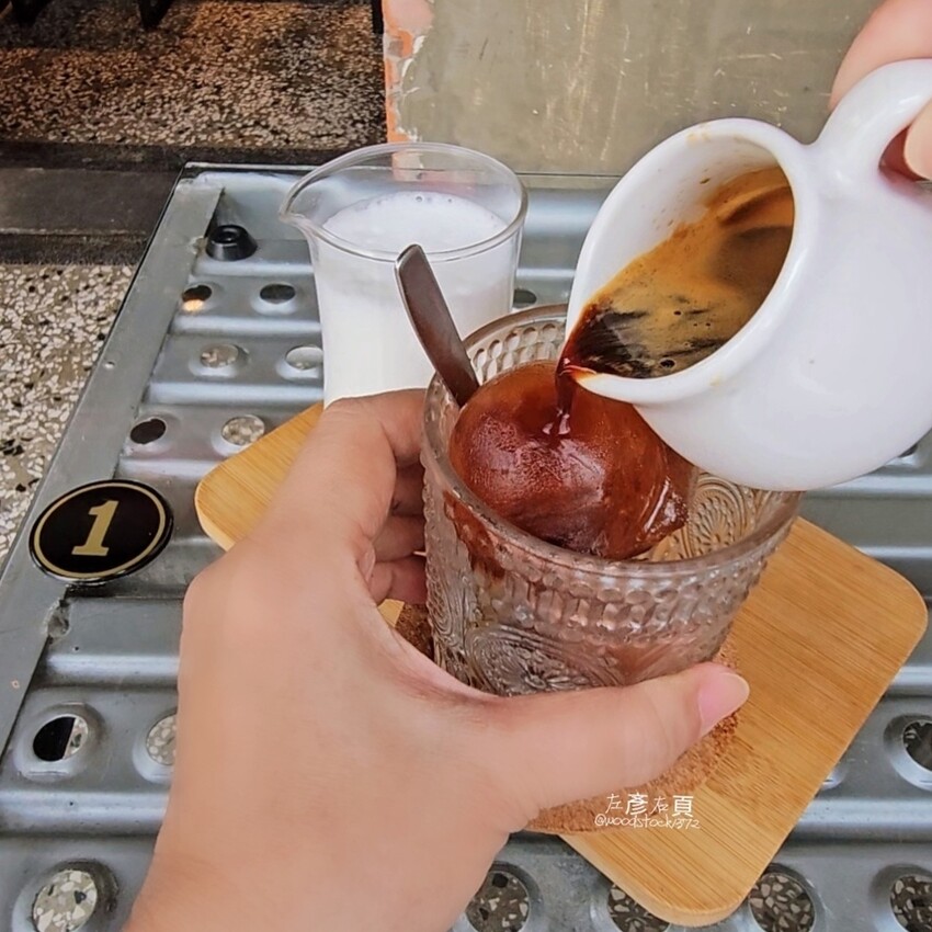 台南東區《CREMA CAFÉ 葵瑪咖啡》 台南東區《CREMA CAFÉ 葵瑪咖啡》