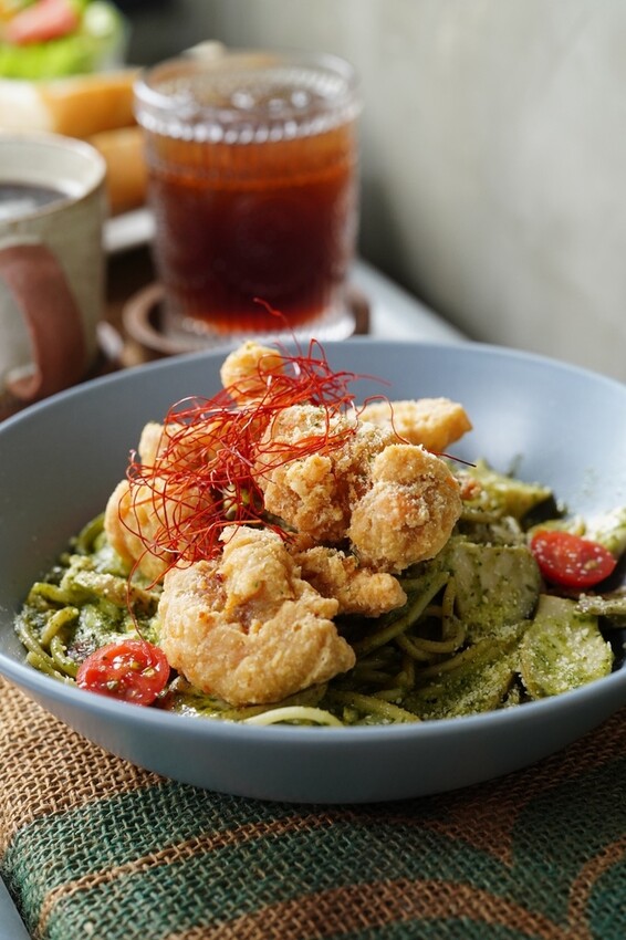 台南早午餐必訪!葵瑪咖啡,精緻早午餐推薦│老宅懷舊好有氣氛│