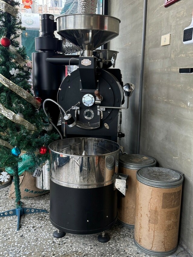 台南早午餐必訪!葵瑪咖啡,精緻早午餐推薦│老宅懷舊好有氣氛│