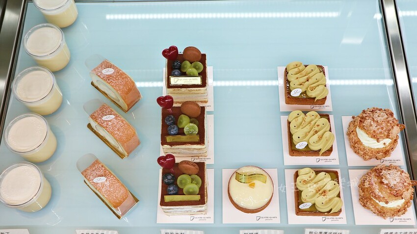 彷彿瞬間置身於甜點天堂！這裡不僅有超高質感的法式甜品，還能一邊欣賞美景，一邊享受美食的療癒時光