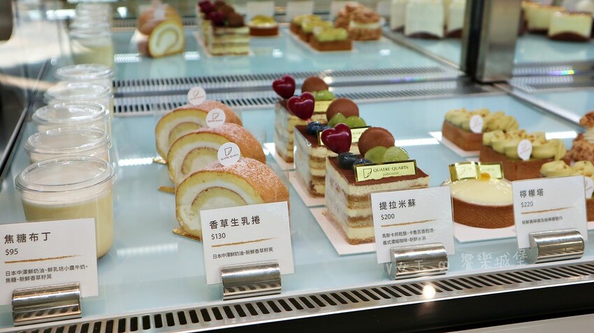 彷彿瞬間置身於甜點天堂！這裡不僅有超高質感的法式甜品，還能一邊欣賞美景，一邊享受美食的療癒時光