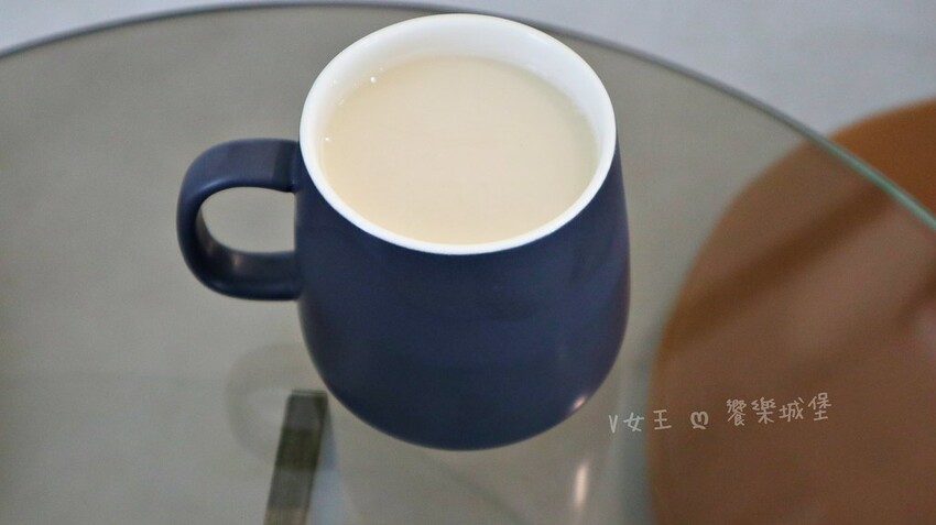 彷彿瞬間置身於甜點天堂！這裡不僅有超高質感的法式甜品，還能一邊欣賞美景，一邊享受美食的療癒時光