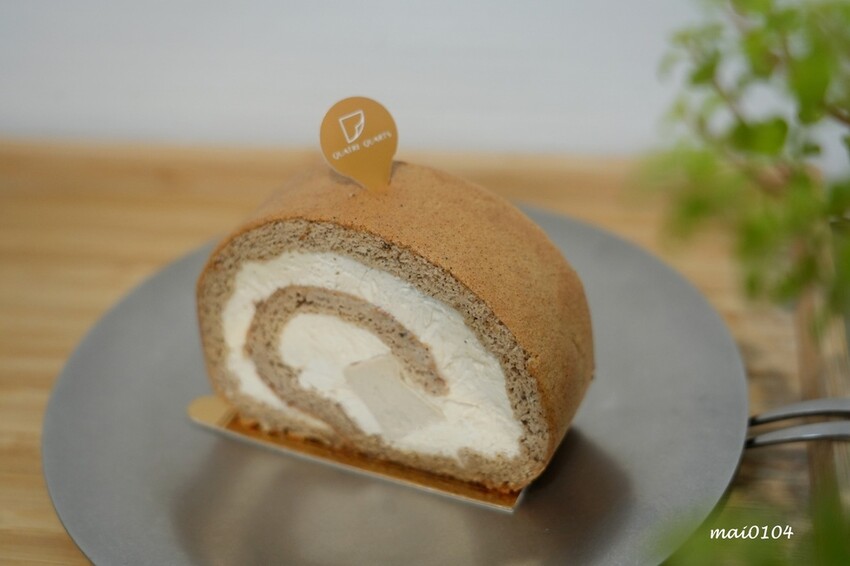 淡水老街美食推薦|幻日線法式甜點~淡水河岸旁小巧精緻的甜點,好吃不甜膩,白色韓系網美環境好好拍