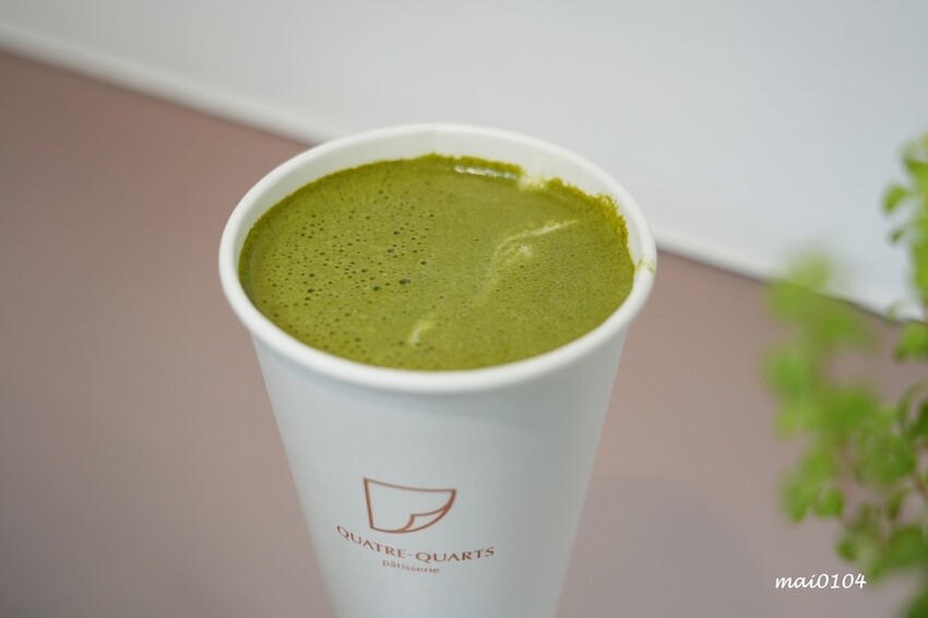 淡水老街美食推薦|幻日線法式甜點~淡水河岸旁小巧精緻的甜點,好吃不甜膩,白色韓系網美環境好好拍