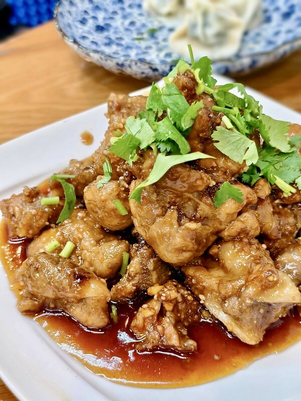 苗栗縣南庄鄉苗栗旅遊｜探索南庄美食，朋友力薦的「東棧水餃館」餃子、招牌菜樣樣都美味。（南庄老街必吃）