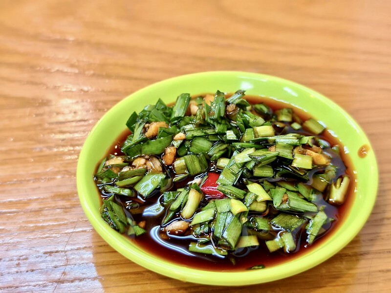 苗栗縣南庄鄉苗栗旅遊｜探索南庄美食，朋友力薦的「東棧水餃館」餃子、招牌菜樣樣都美味。（南庄老街必吃）