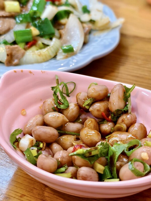 苗栗縣南庄鄉苗栗旅遊｜探索南庄美食，朋友力薦的「東棧水餃館」餃子、招牌菜樣樣都美味。（南庄老街必吃）
