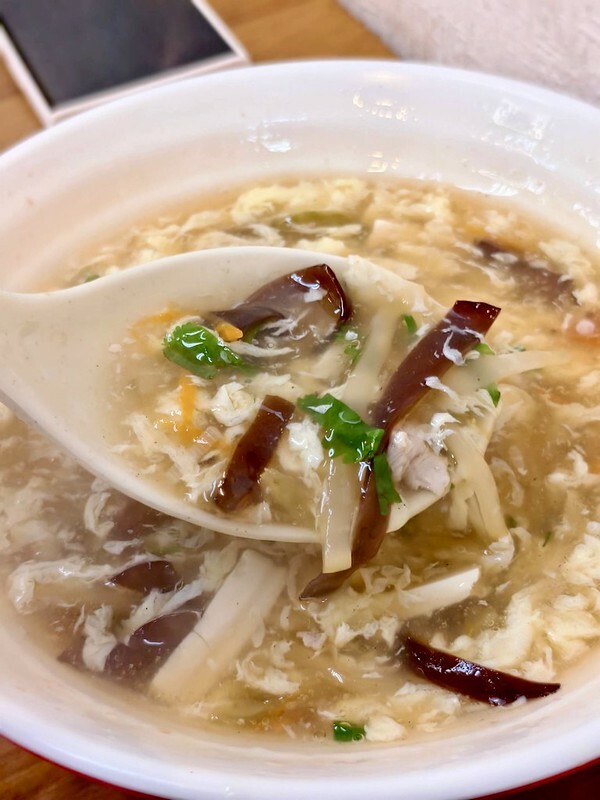 苗栗縣南庄鄉苗栗旅遊｜探索南庄美食，朋友力薦的「東棧水餃館」餃子、招牌菜樣樣都美味。（南庄老街必吃）