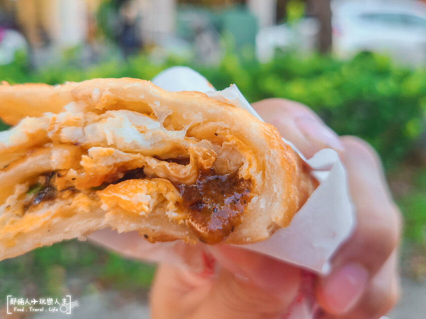 南投市小米蛋餅|特色的黑胡椒醬吃過一定都說讚~